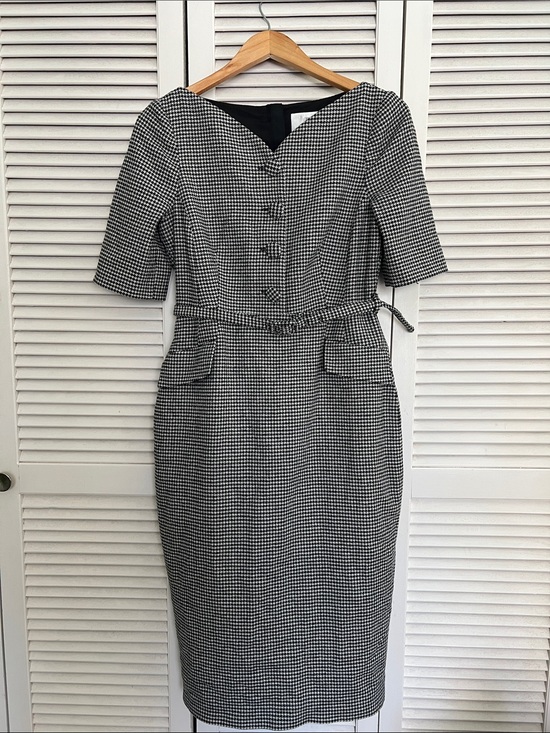 LK Bennett Dresses & Skirts - LK Bennett Black and White Houndstooth Midi Sheath Dress
